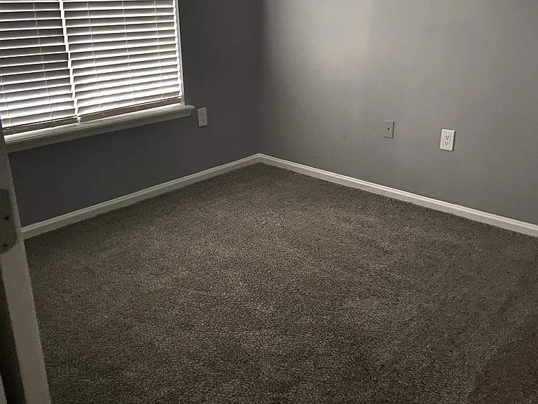 4209 Abingdon Ct — Photo 2