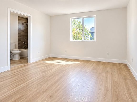 5th image of 645 W 97th St