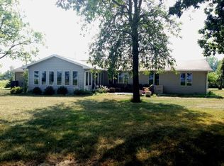 2989 E Erickson Rd, Pinconning, MI 48650