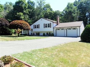 48 Woodhaven Dr, Burlington, CT 06013