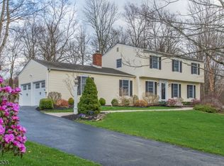 30 Pheasant Dr, Long Valley, NJ 07853