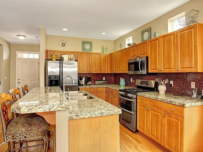 2499 NE Julep St — Photo 14