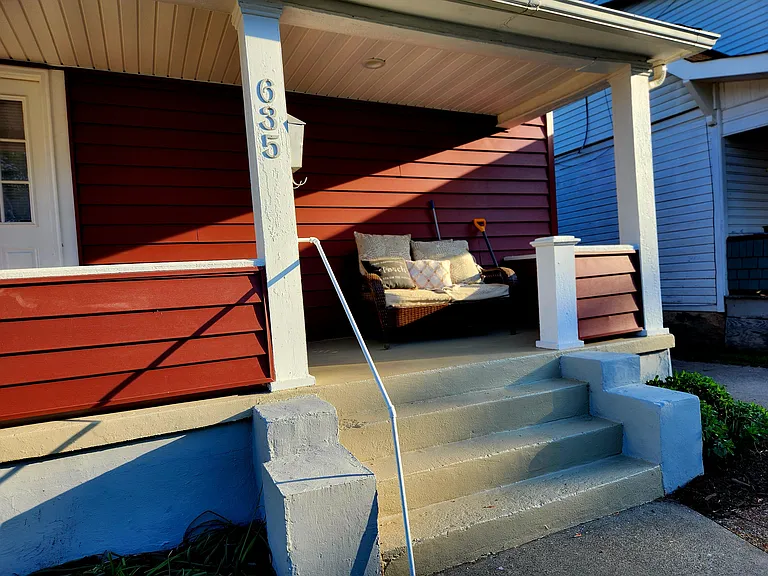 635 Mountain Ave SE — Photo 26