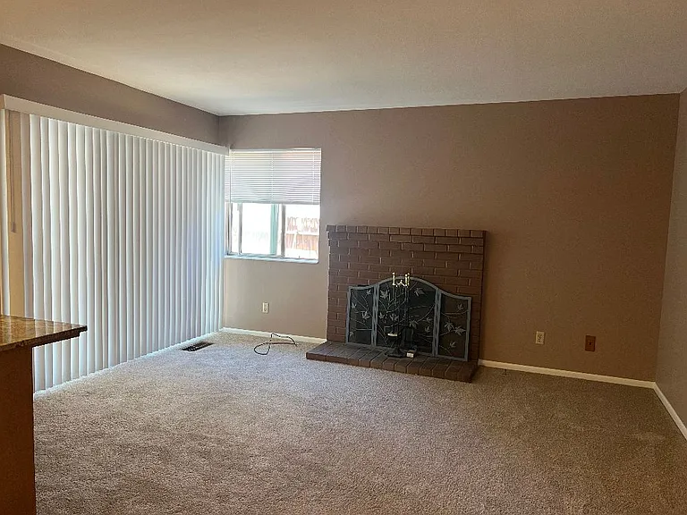 2261 Tangerine St — Photo 7