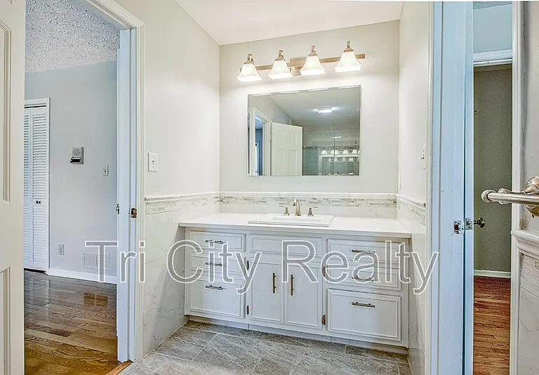 630 Hawthorne Pl — Photo 31