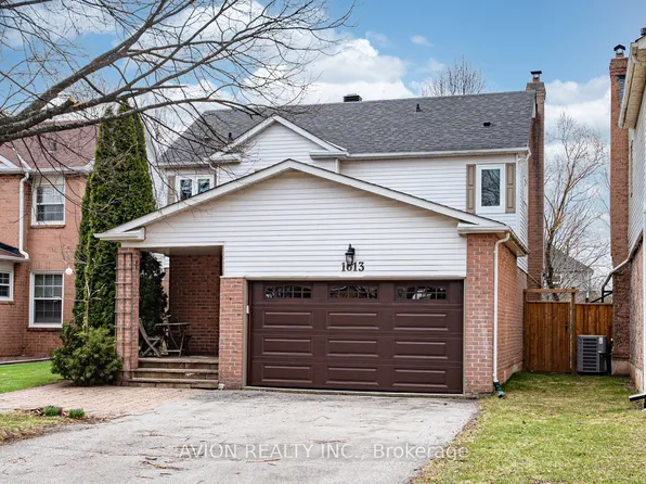 1613 Greenbriar Dr, Oakville, ON L6M 1Y3