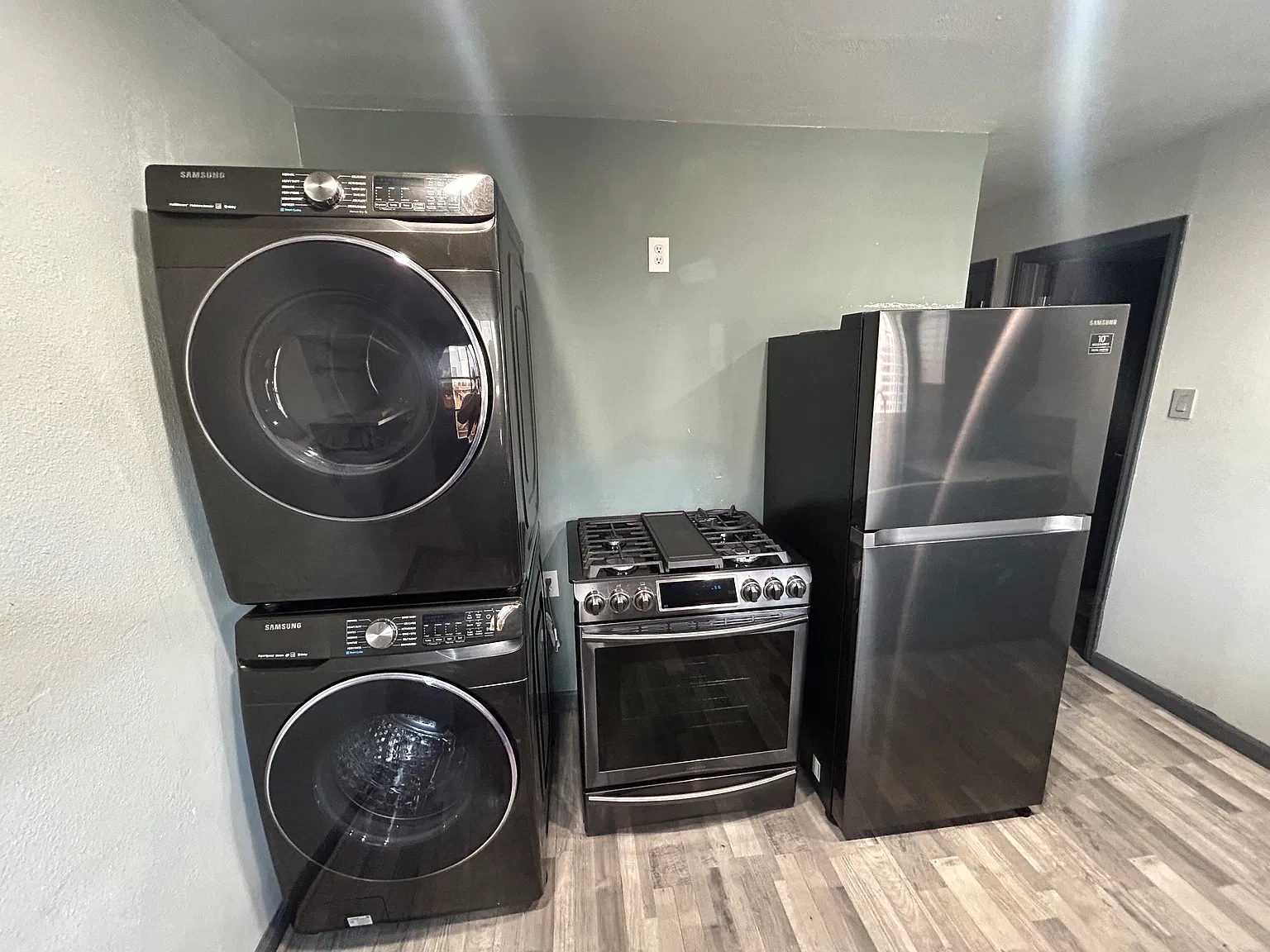 2 bed, 664 sqft, $1,750 — Photo 1