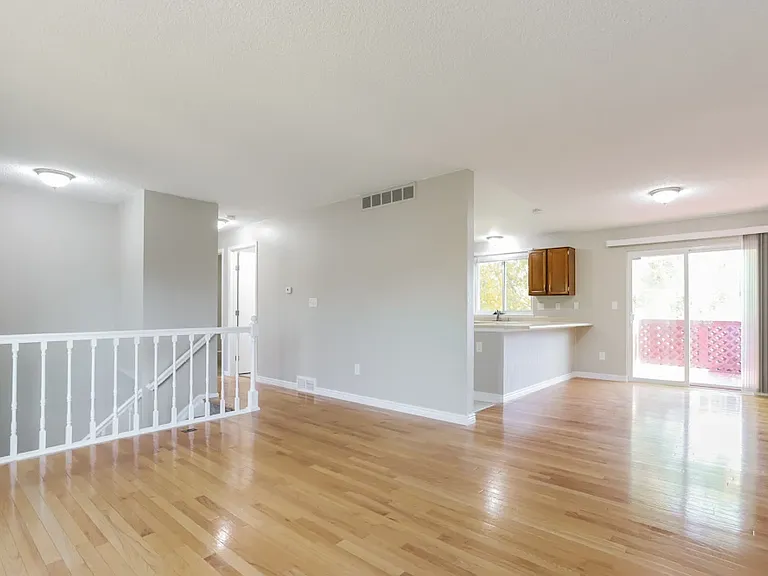 18347 E Nassau Dr — Photo 2