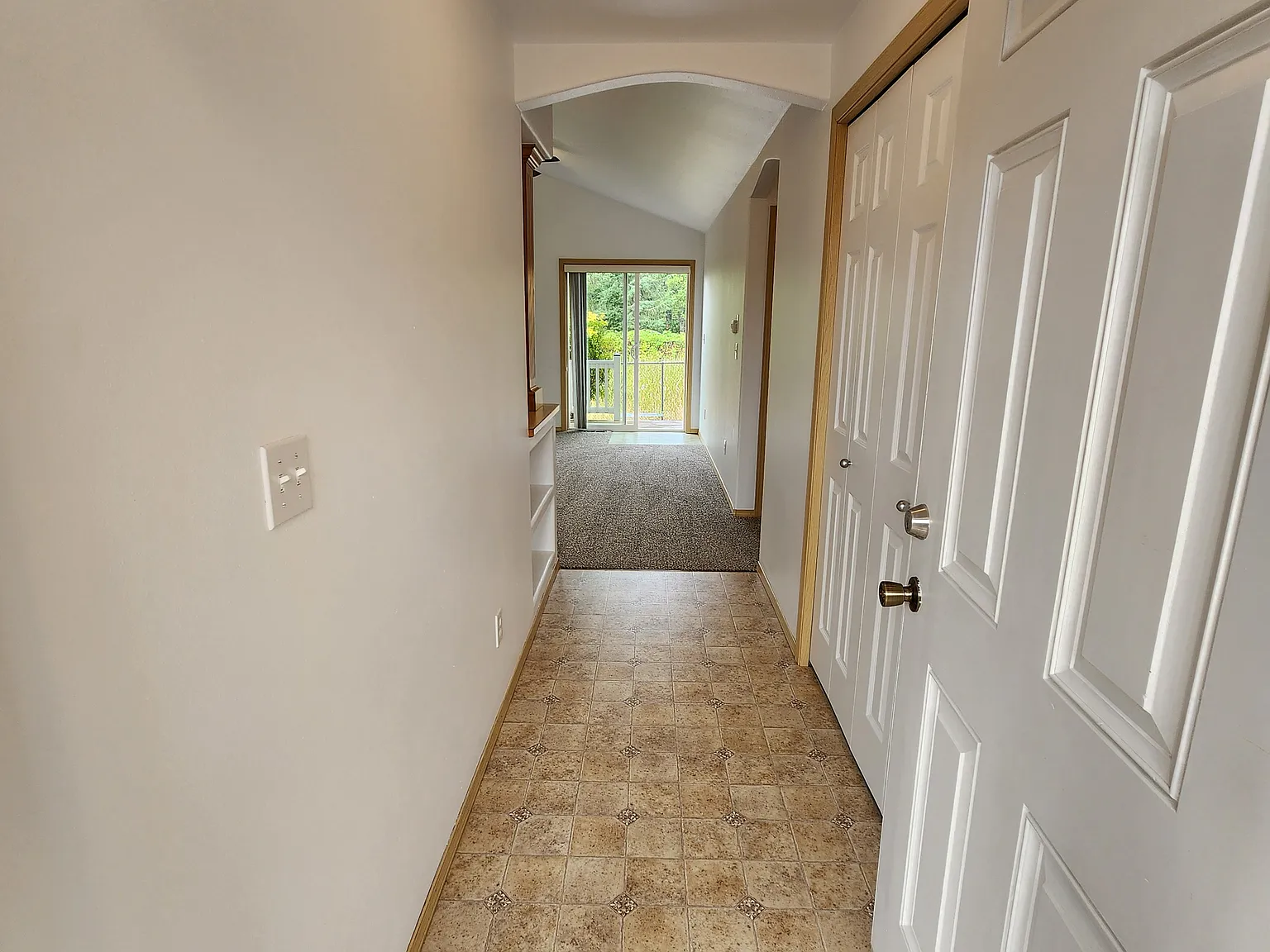 2 bed, 908 sqft, $1,995 — Photo 2