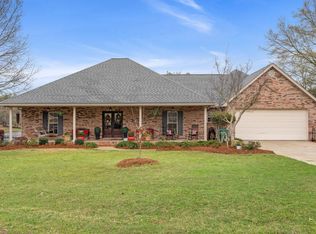 15 Clay Dr, Petal, MS 39465