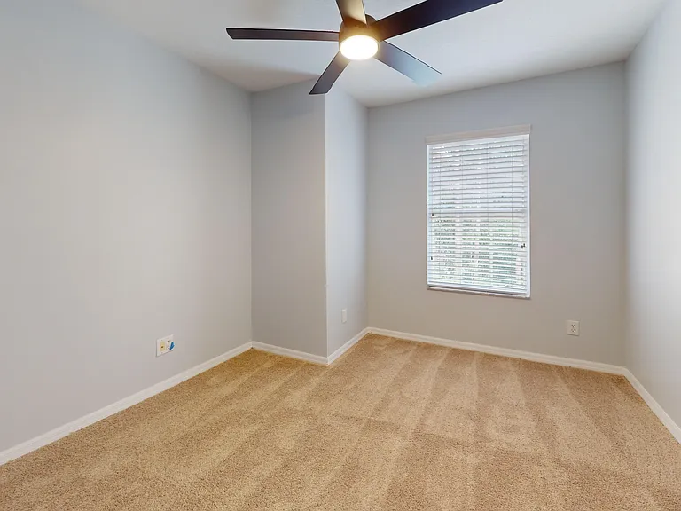 17531 Hugh Ln — Photo 21