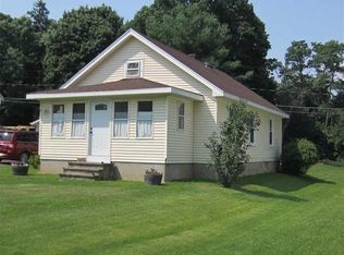 13 Halter Rd, Glenmont, NY 12077