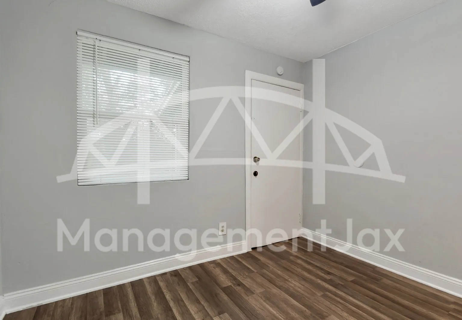 4417 N Ken Knight Dr (Osmi LLC) - 1 — Photo 2
