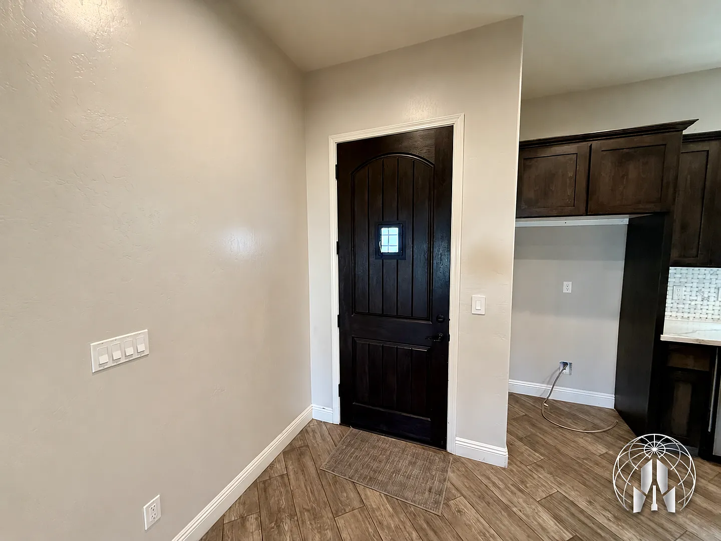 Beautiful 4 Bed/3 Bath Home in NE Bakersfield W/ RBP & Deposit Alternative Option — Photo 2