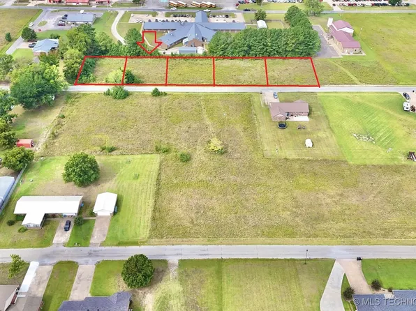 4 NW 6th St, Stigler, OK 74462