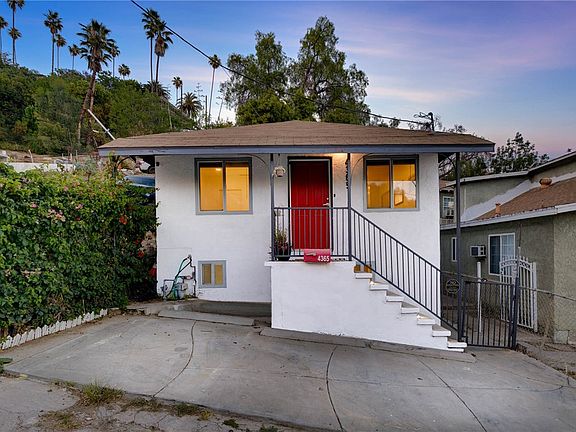 3rd image of 4365 Esmeralda St
