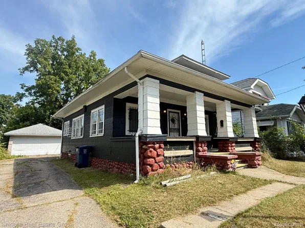 733 Black Ave, Flint, MI 48505