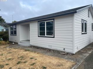 1870 17th St, Florence, OR 97439