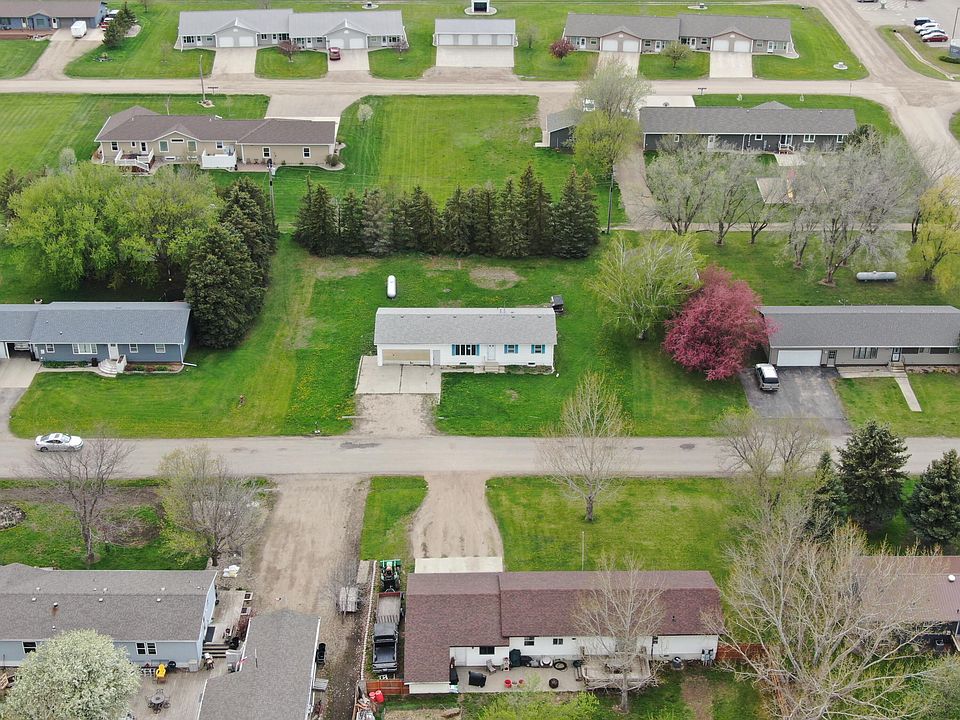 620 12th Ave S, Faulkton, SD 57438 Zillow