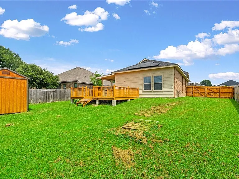 710 Woodcrest Dr — Photo 23