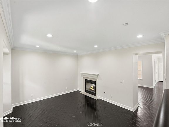3rd image of 5 Azara Ln