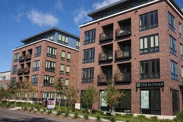 1st image of 710 4th St SE #203