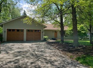 14158 Fox Trail Dr, Holland, MI 49424