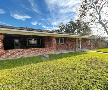 110 Country Club Dr, New Iberia, LA, 70563