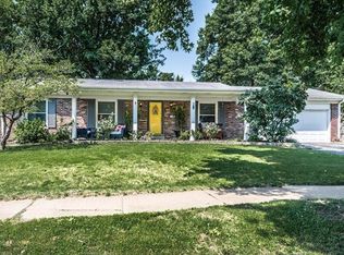 1865 Seven Pines Dr, Saint Louis, MO 63146