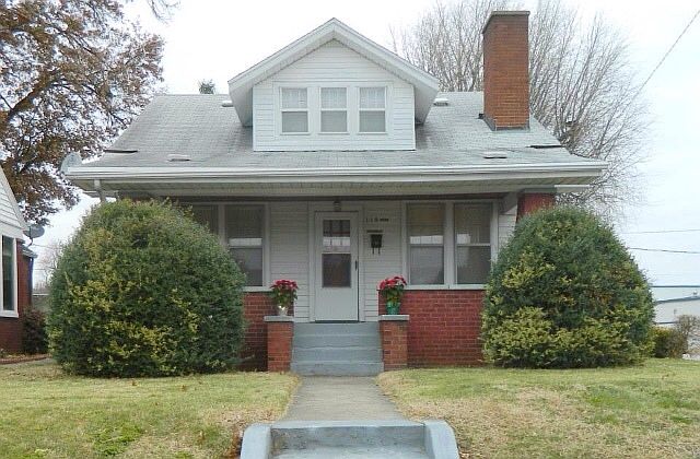 1st image of 115 E 19th St