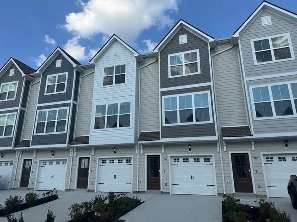 704 Taylor Dr #704, Chapel Hill, TN 37034