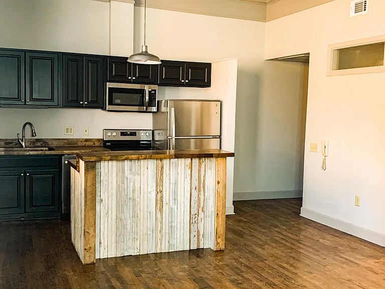 Newly Renovated Kitchen