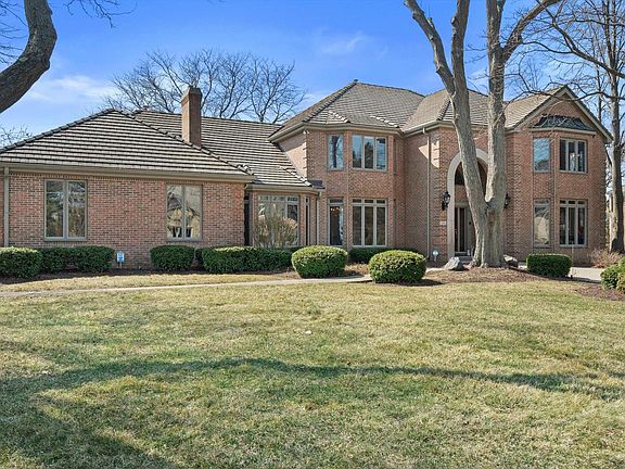 2nd image of 130 Lamplighter LANE