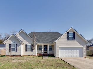 743 Fleming Farms Dr, Murfreesboro, TN 37128
