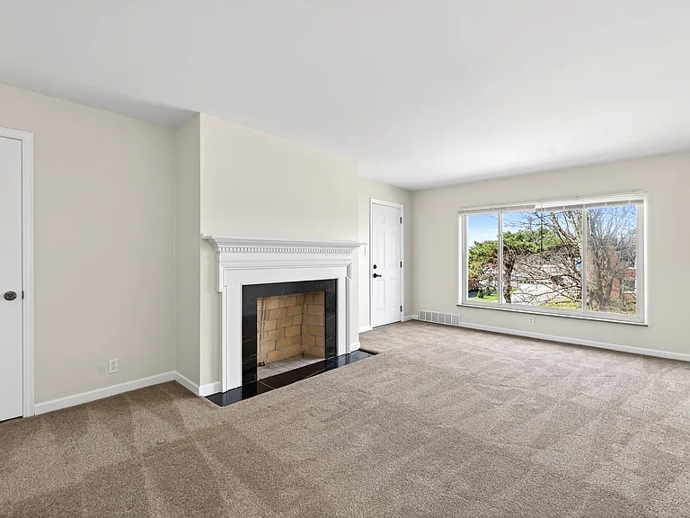 2800 Shafor Blvd #4 — Photo 8