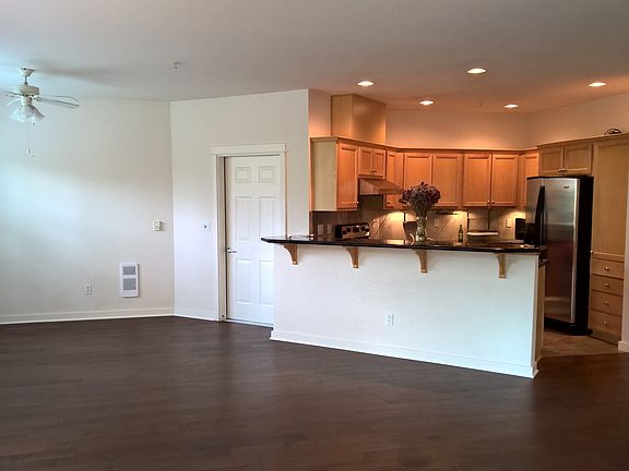 2nd image of 22609 NE Alder Crest Dr #1A