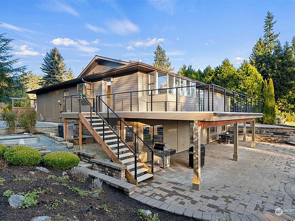 5th image of 26625 Woodland Way S