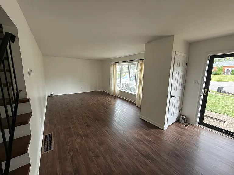 3337 Wood Valley Ct — Photo 8