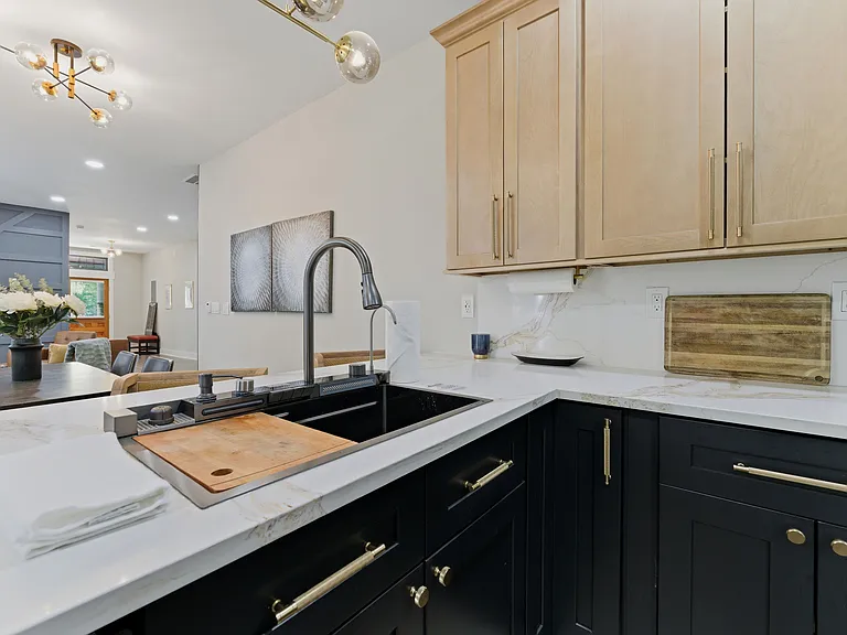 907 Beecher St SW — Photo 17
