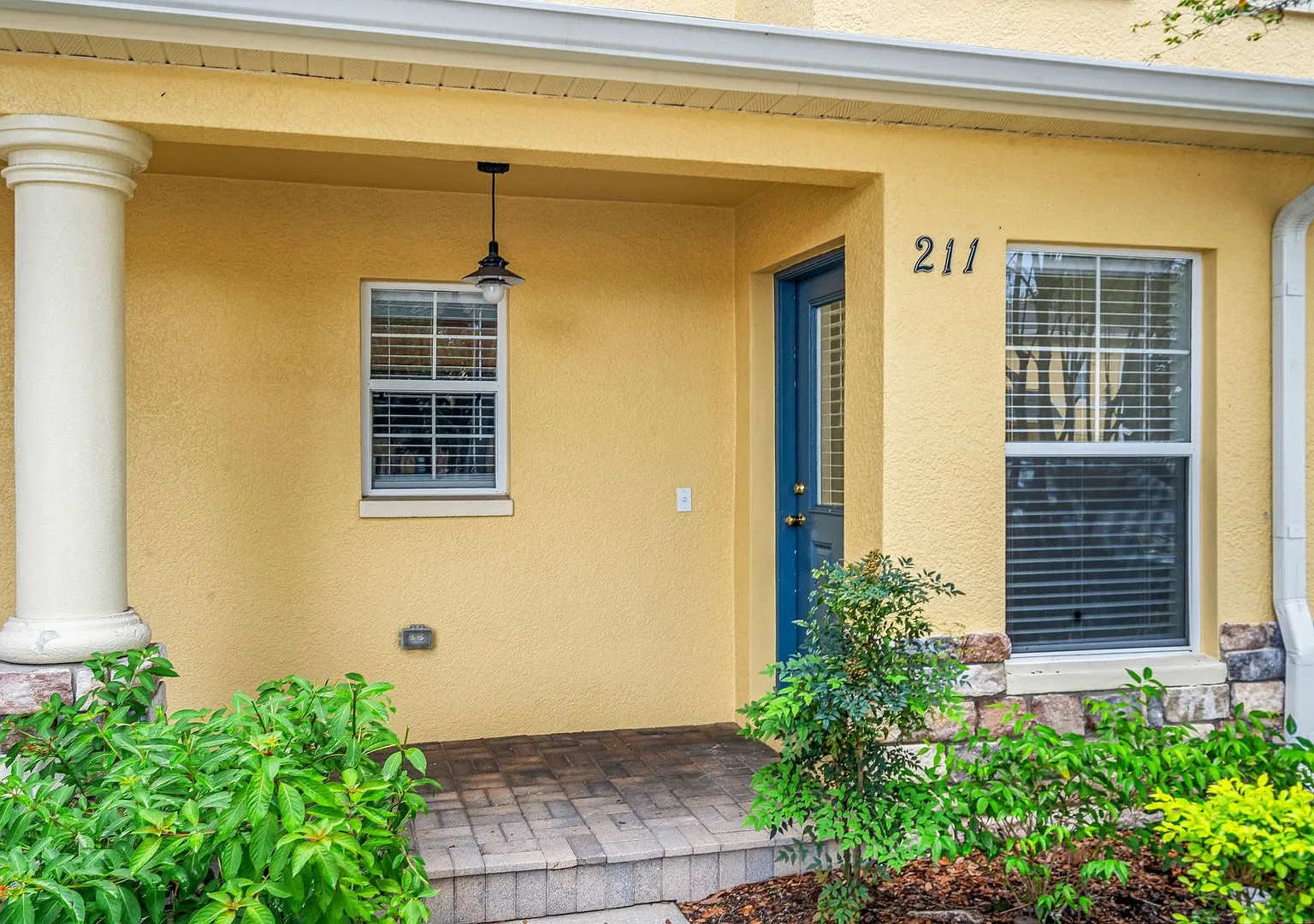 Lovely Kings Mill Townhouse III — Photo 2