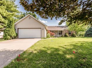 3264 Hunters Way, Shiloh, IL 62221