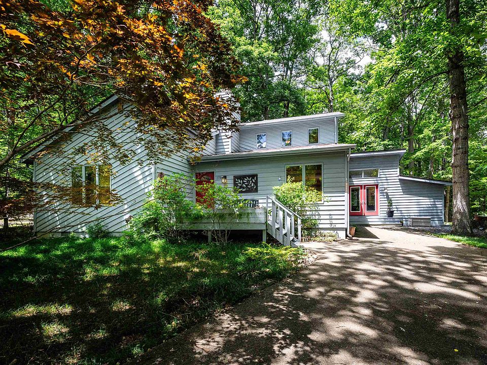 1st image of 173 Kaylor Cir