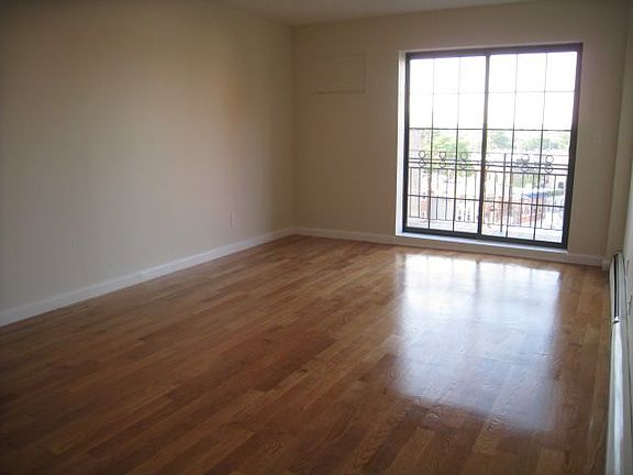 2nd image of 2711 Astoria Blvd APT 5F
