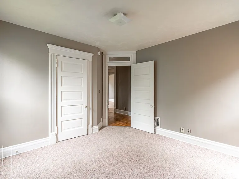 207 W Hubbard Ave — Photo 18
