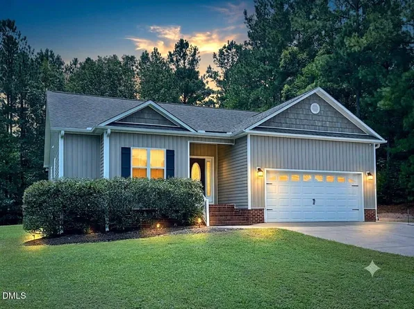 20 Sequoia Dr, Clayton, NC 27527