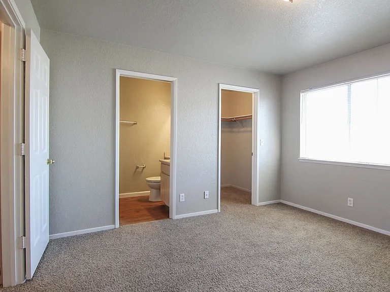 1172 Burton Dr — Photo 13