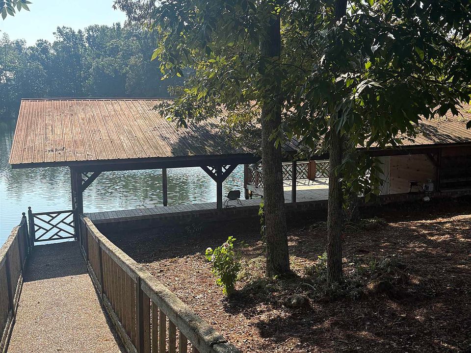 1st image of 6 Paradise Dr