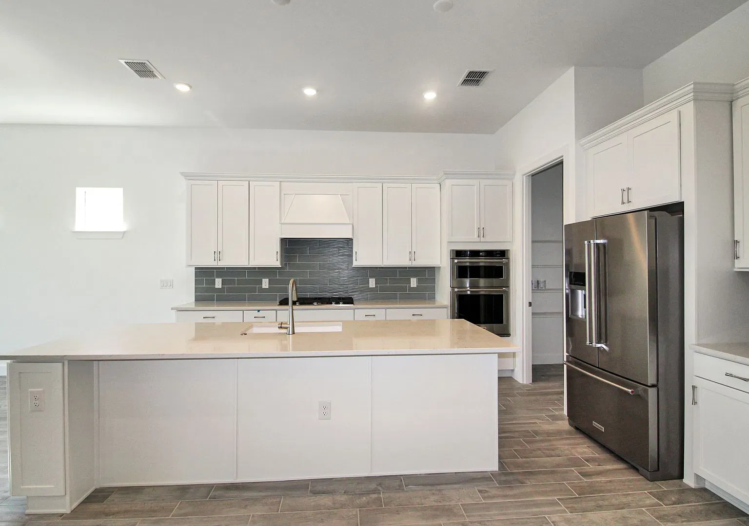 Beachwalk Annual Home for Rent — Photo 4