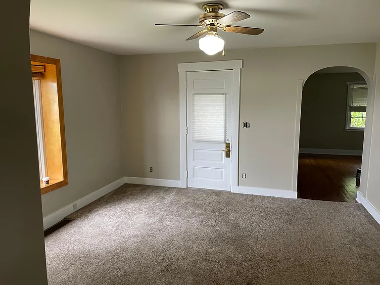 5795 E Walnut Grv — Photo 2