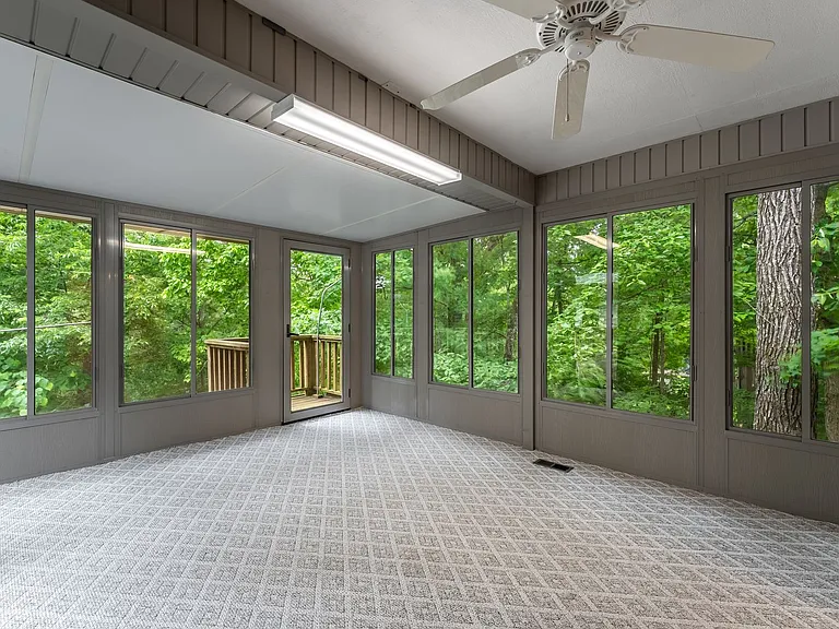 5 Ellesmere Ln — Photo 25